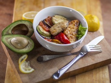 Рататуй из аухи, запеченный в горшочке